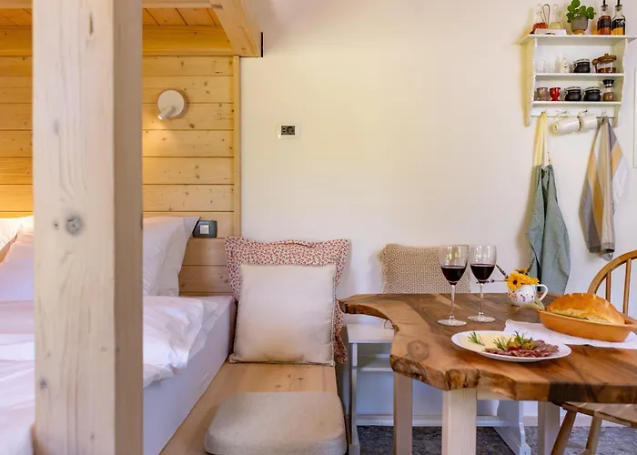 別荘 Posestvo Brida イリルスカ・ビストリツァ