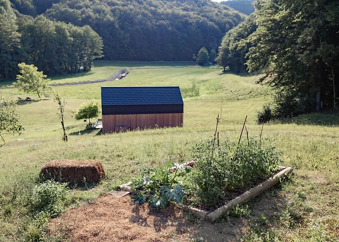 別荘 Posestvo Brida